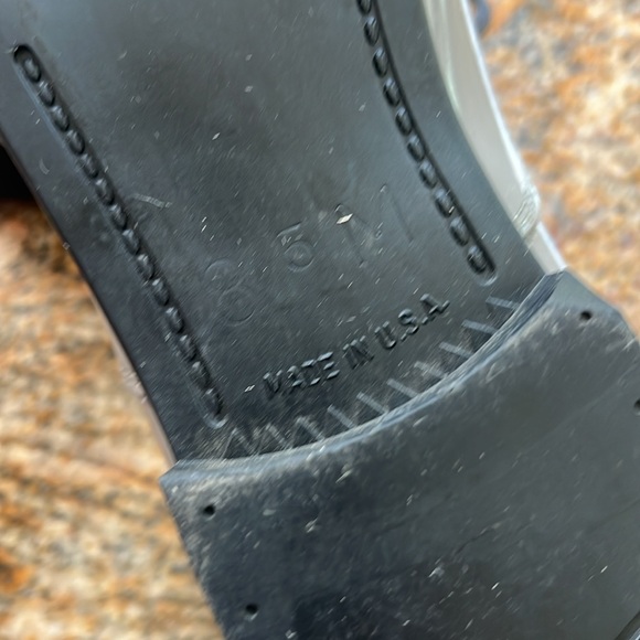 Johnsonian Womens 8.5M patent leather Oxford shoe - Picture 5 of 6